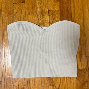Aritzia - Babaton Top, Size M